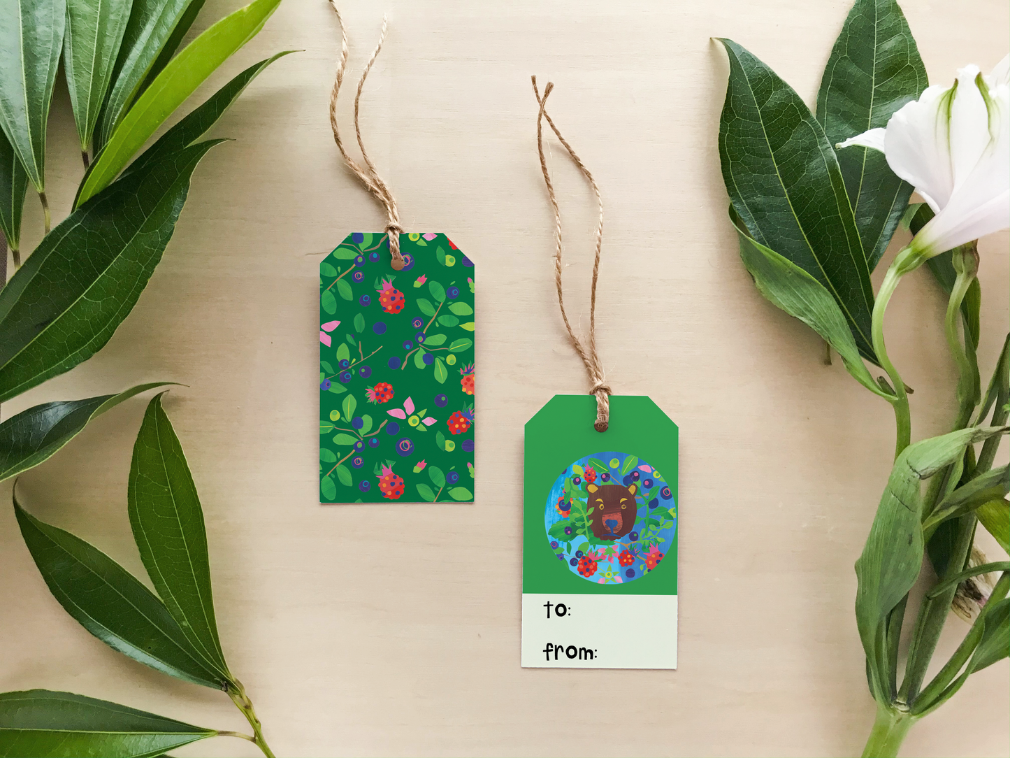 Merry Bear Wrapping Paper & Gift Tag Set
